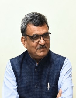 Yogesh D Brahmbhatt